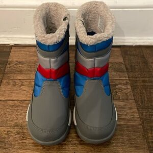 Merrell boys puffer snow boot. Shearling lined, super warm. Worn once, EUC. 12M